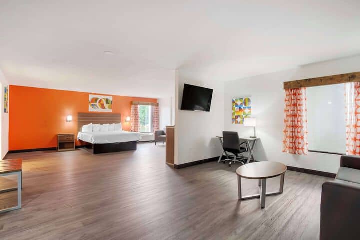 Room 11 of 51