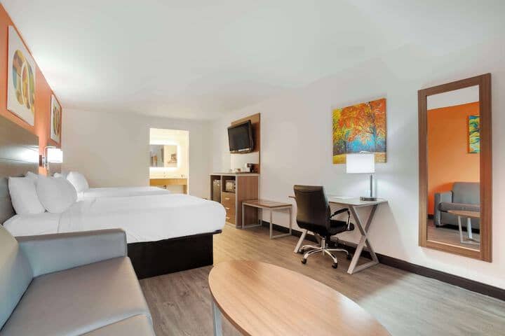 Room 19 of 51