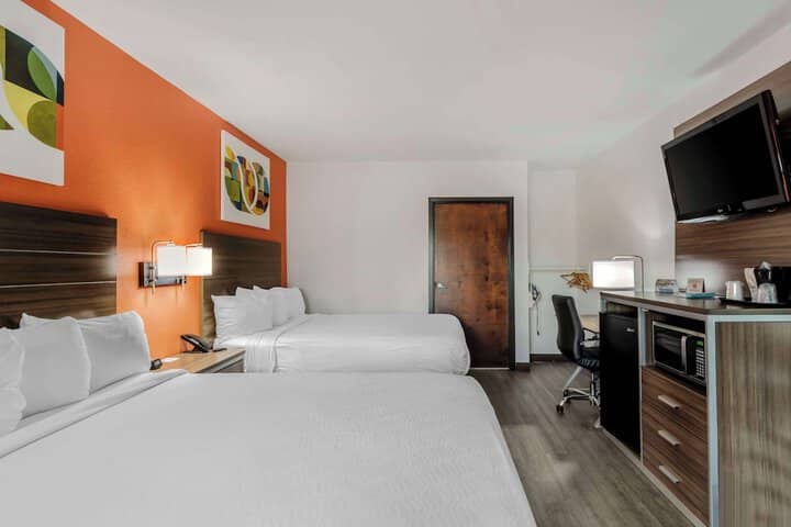 Room 30 of 51
